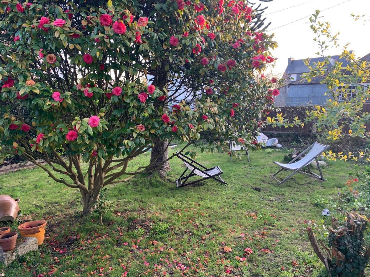 Aux Portes De Pont-Aven, Maison Pleine De Charme מראה חיצוני תמונה